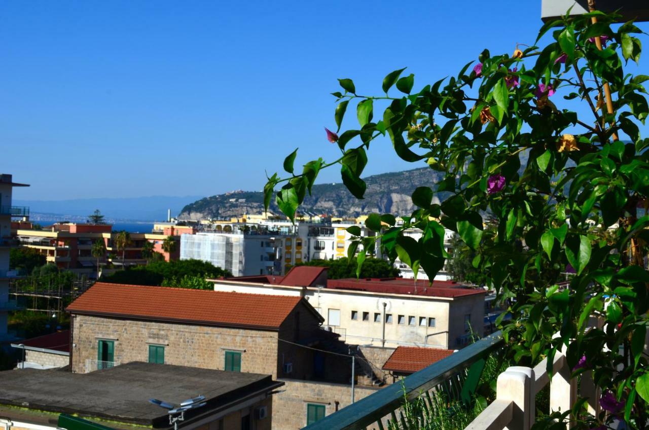 Luiselle Charming Accommodation Sorrento City Center Exterior photo